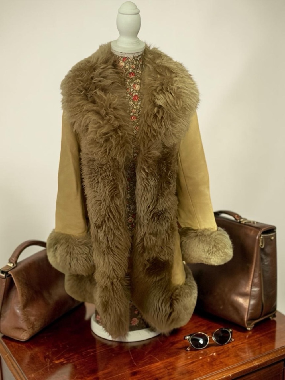 Women's Lilli Ann faux fur Trimmed Coat in Camel XS